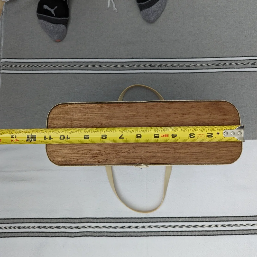 Vintage Butterfly Sequenced Jeweled Unique Purse With Wood Bottom - Picture 10 of 11